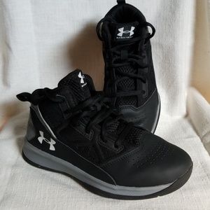 Boys Under Armour Basketball Shoes